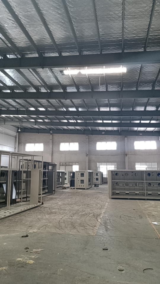 双凤小独院2000平，车间1400平，办公宿舍600